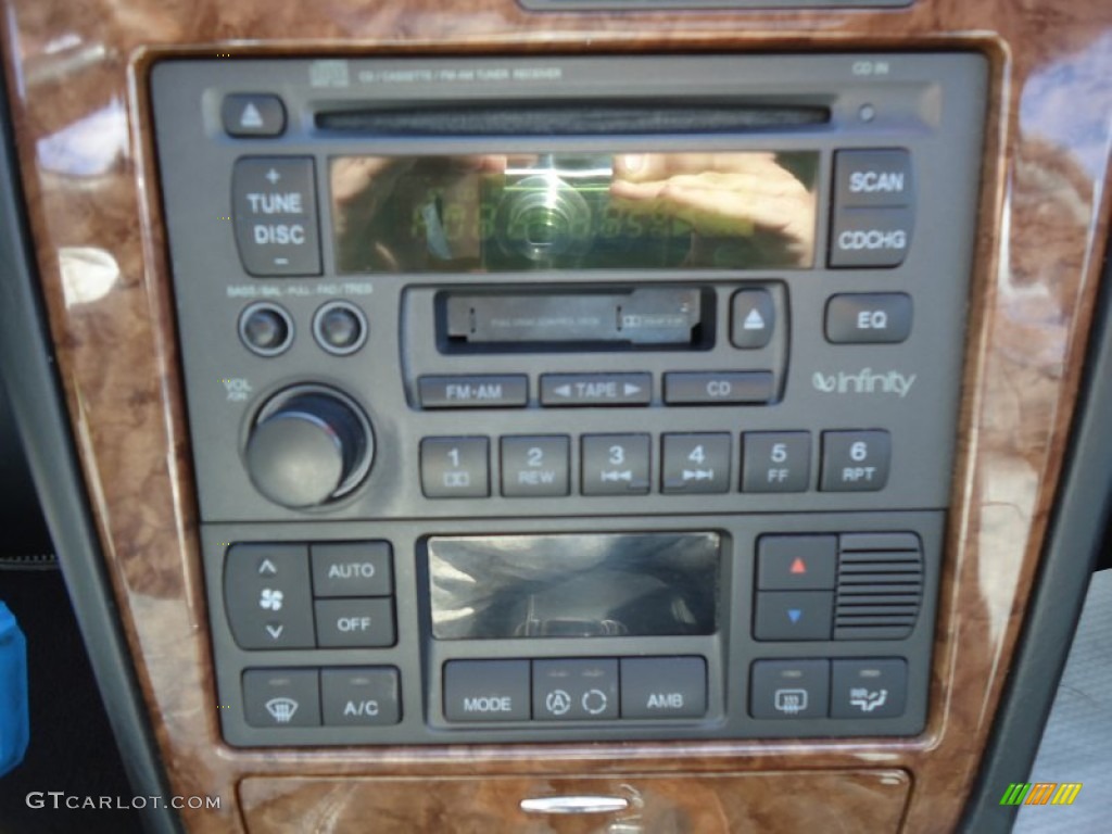 2004 XG350 L Sedan - Black Obsidian / Black photo #19