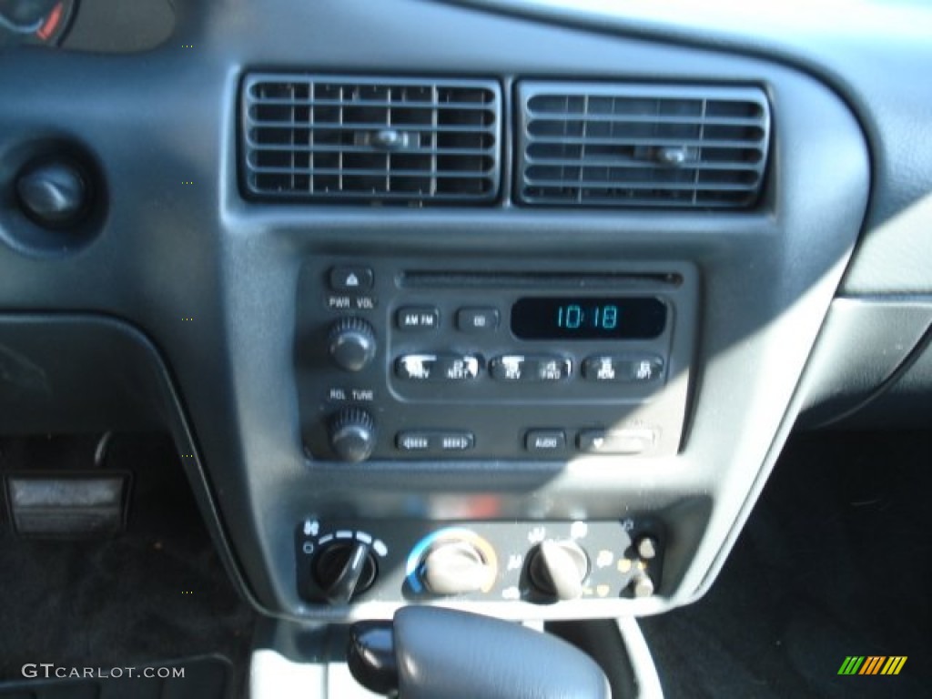 2005 Cavalier Coupe - Arrival Blue Metallic / Graphite Gray photo #21