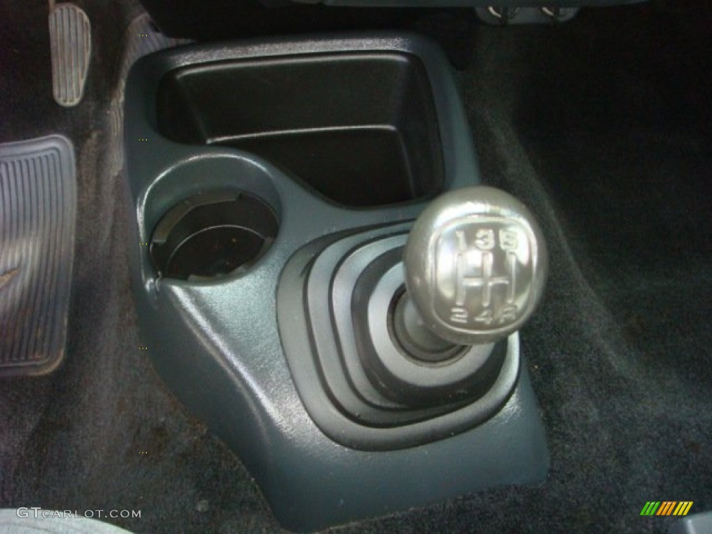 2000 Chevrolet S10 LS Extended Cab Transmission Photos