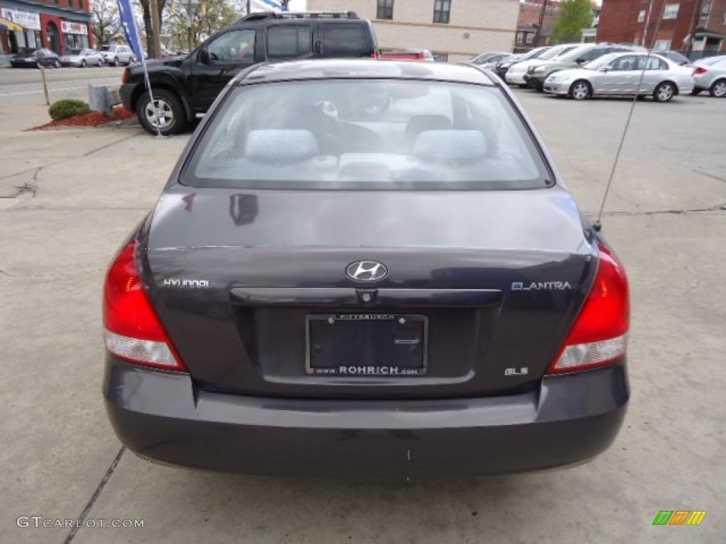 2002 Elantra GLS Sedan - Midnight Gray / Gray photo #4