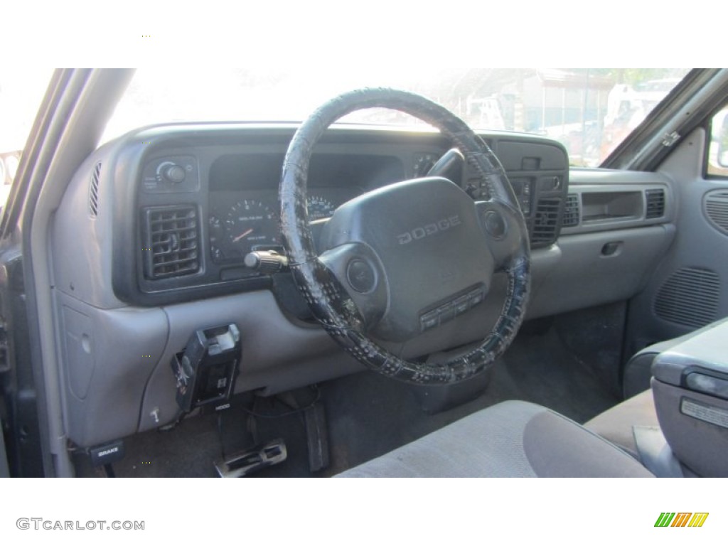 1996 Ram 3500 ST Extended Cab Dually - Black / Gray photo #26