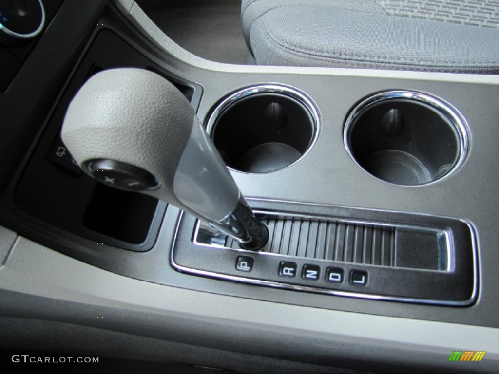 2010 Traverse LS AWD - Silver Ice Metallic / Dark Gray/Light Gray photo #21