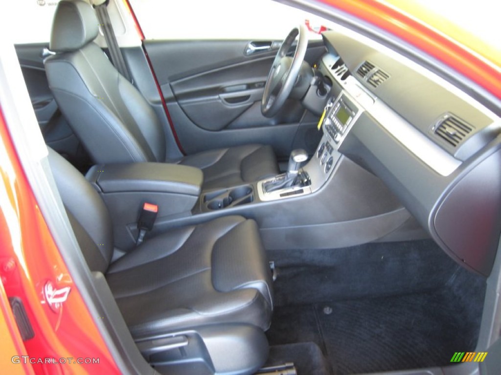 2008 Passat Komfort Sedan - Tornado Red / Black photo #23