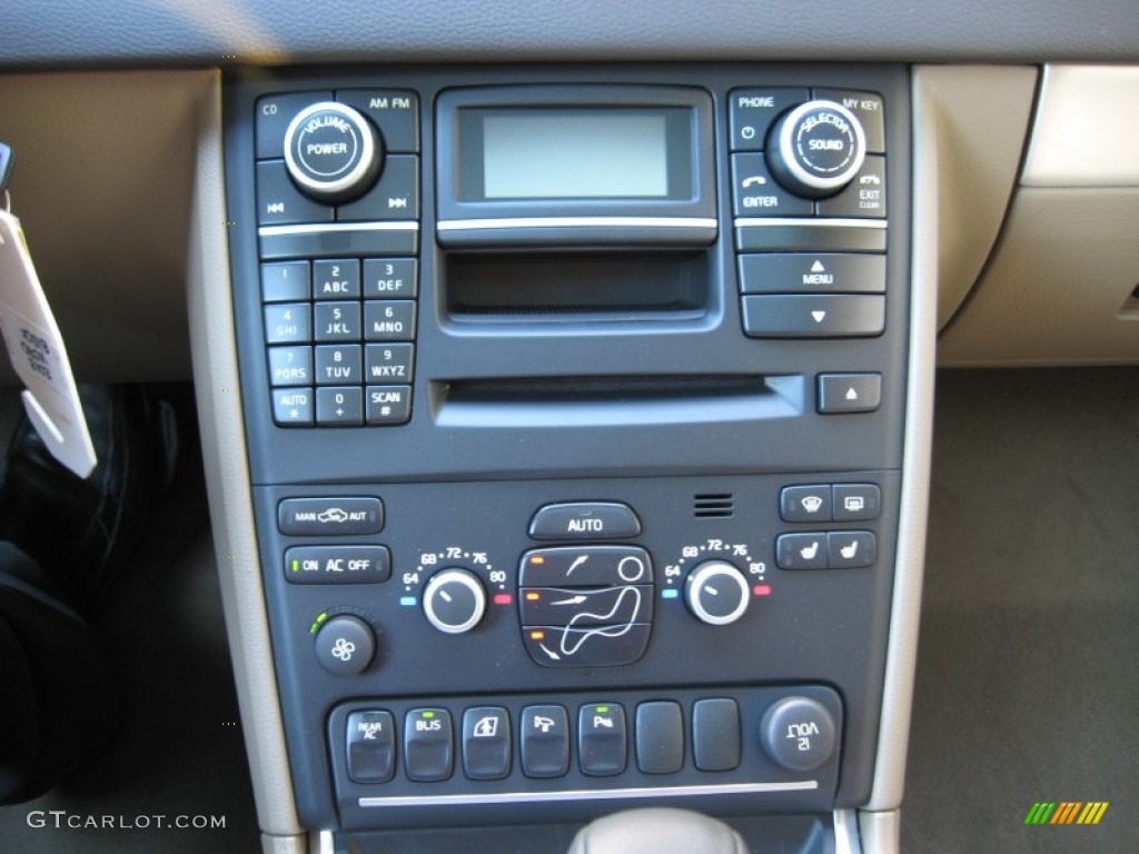 2013 Volvo XC90 3.2 AWD Controls Photo #63738075