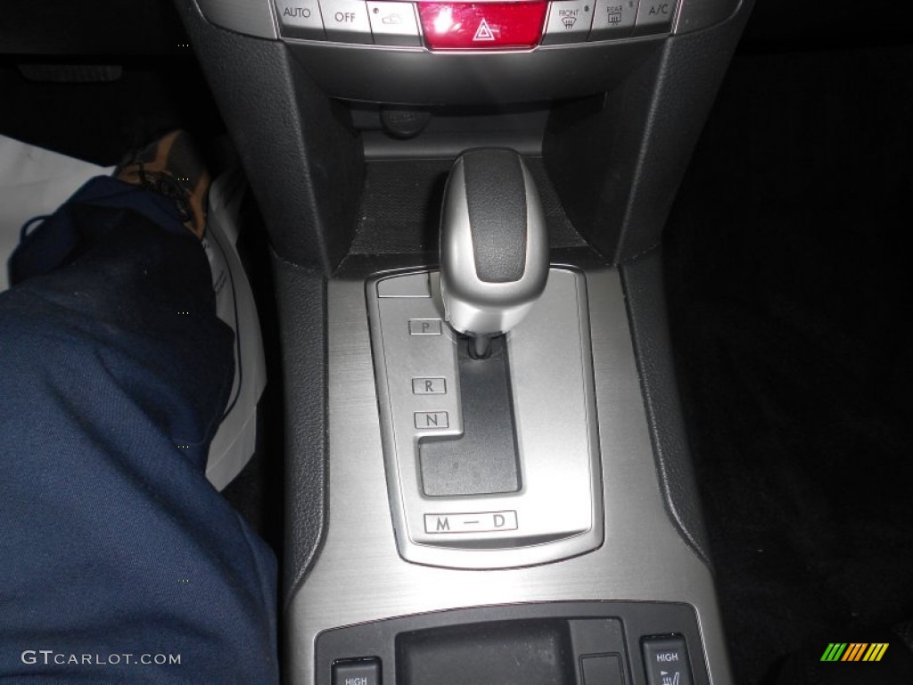 2011 Outback 2.5i Limited Wagon - Graphite Gray Metallic / Off Black photo #28