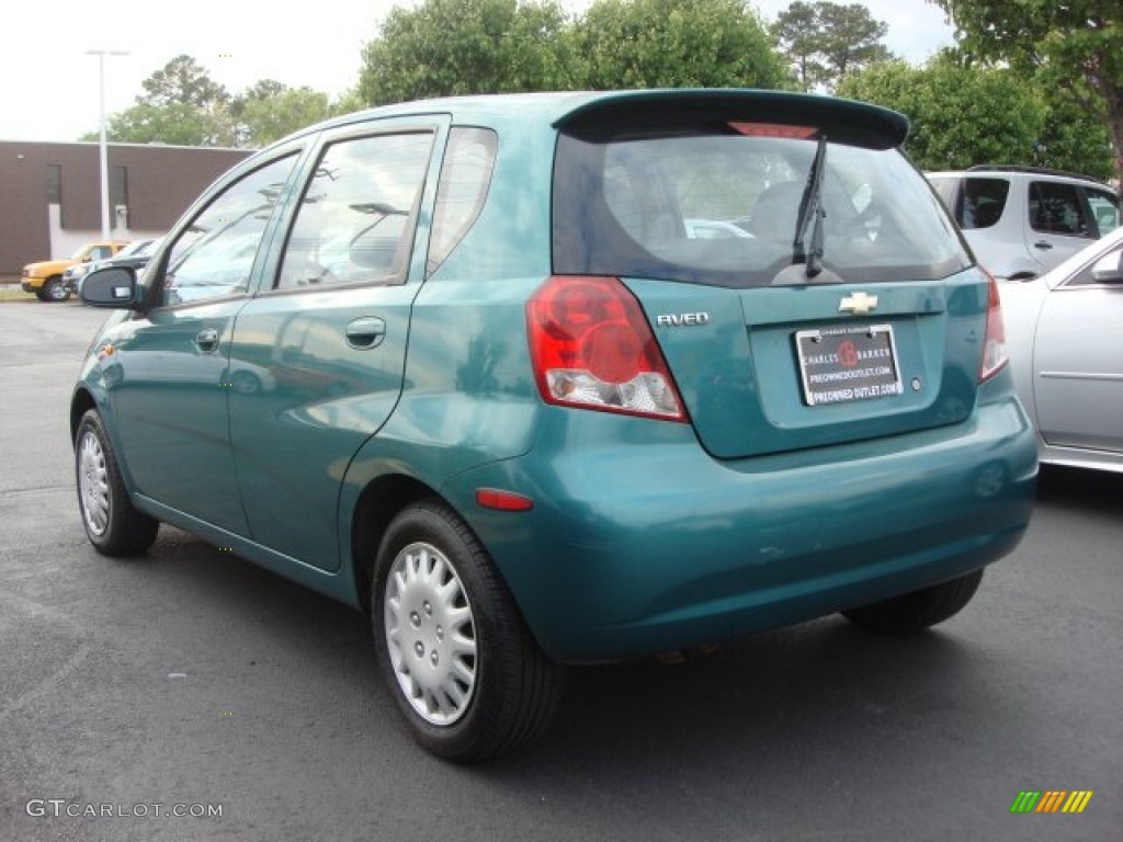 2004 Aveo Hatchback - Modern Green / Gray photo #5