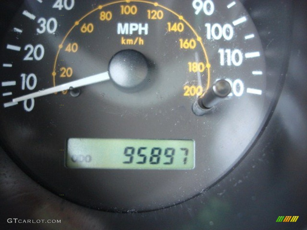 2004 Aveo Hatchback - Modern Green / Gray photo #14