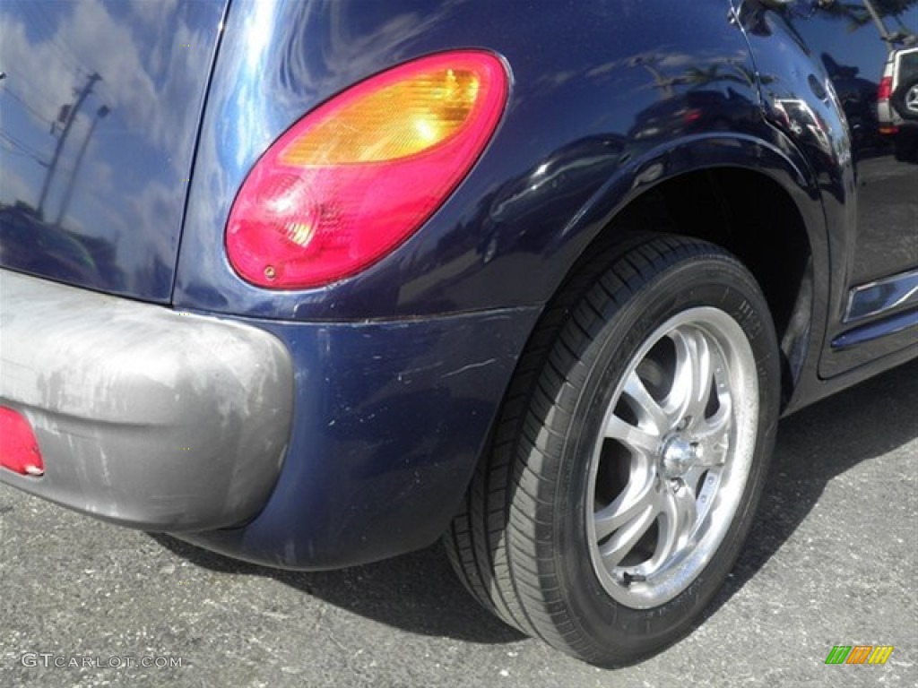 2002 PT Cruiser Limited - Patriot Blue Pearlcoat / Gray photo #10