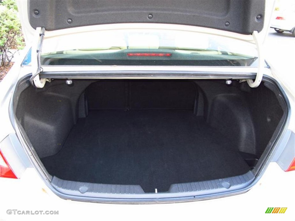 2011 Hyundai Sonata GLS Trunk Photo #63754752