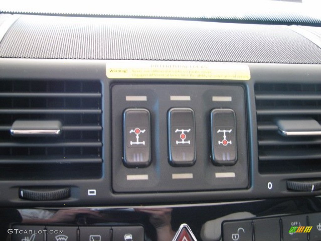 2011 Mercedes-Benz G 55 AMG Controls Photo #63757422