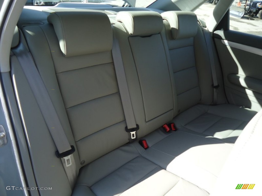 2008 A4 2.0T quattro Sedan - Quartz Grey Metallic / Light Gray photo #23