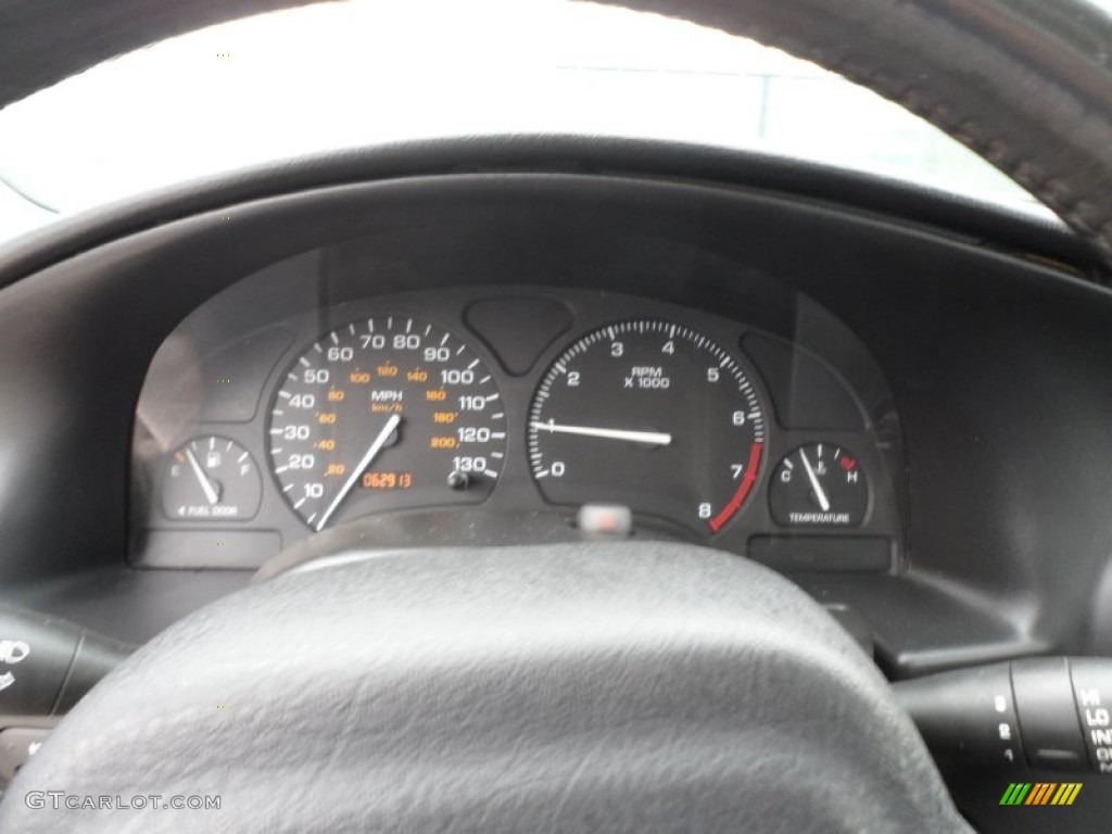 2002 Saturn S Series SC2 Coupe Gauges Photos