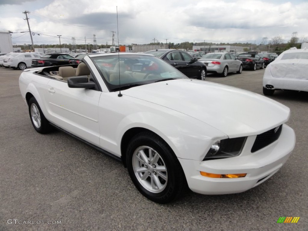 2007 Mustang V6 Deluxe Convertible - Performance White / Medium Parchment photo #5