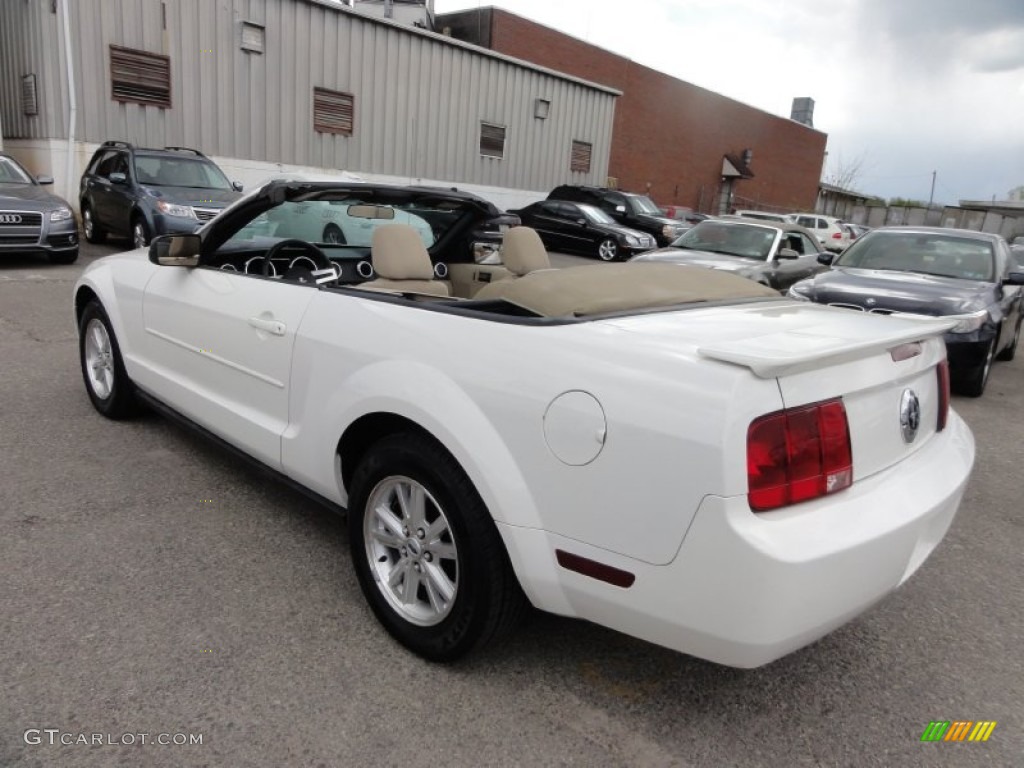2007 Mustang V6 Deluxe Convertible - Performance White / Medium Parchment photo #11