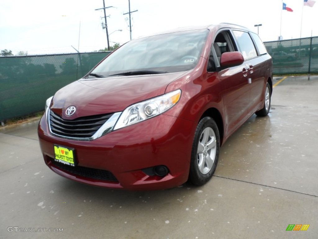 2012 Sienna LE - Salsa Red Pearl / Light Gray photo #7
