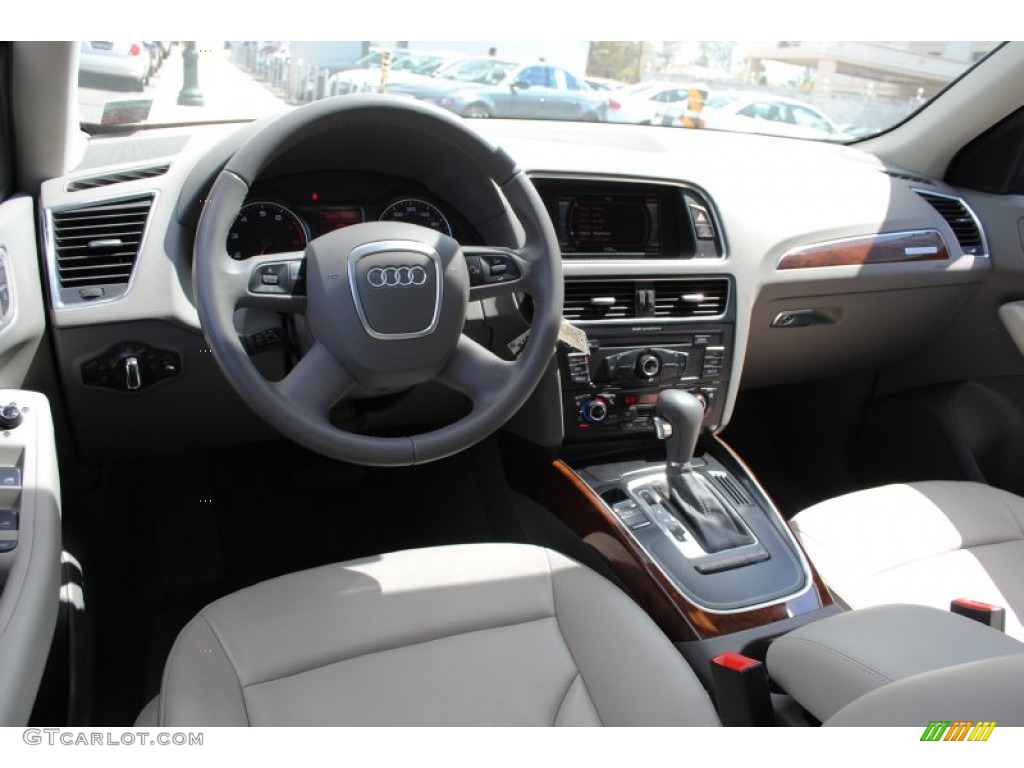 2009 Q5 3.2 Premium quattro - Meteor Gray Pearl Effect / Light Gray photo #15