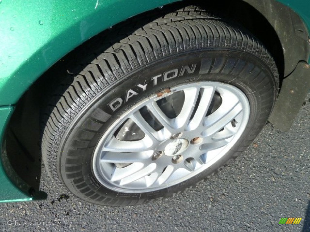 2002 Focus SE Wagon - Grabber Green Metallic / Medium Parchment photo #9