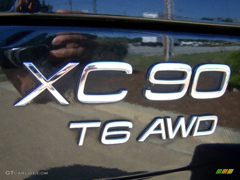 2004 Volvo XC90 T6 AWD Marks and Logos Photos