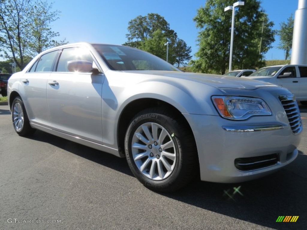 2012 300  - Bright Silver Metallic / Black/Light Frost Beige photo #4
