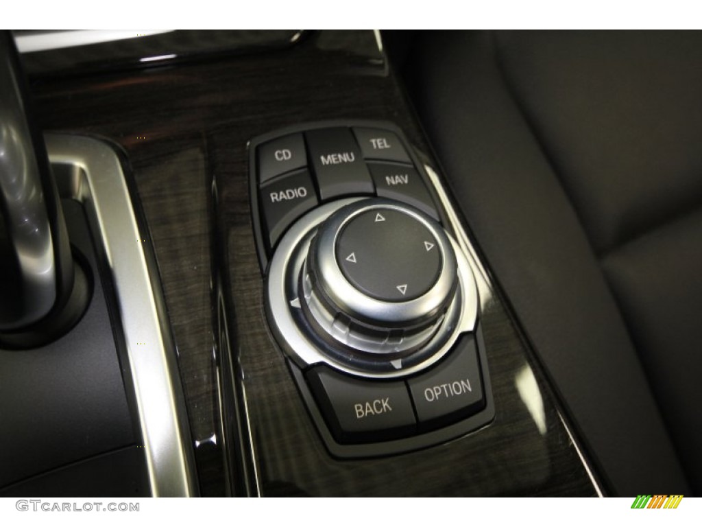 2011 5 Series 535i Sedan - Dark Graphite Metallic / Black photo #27