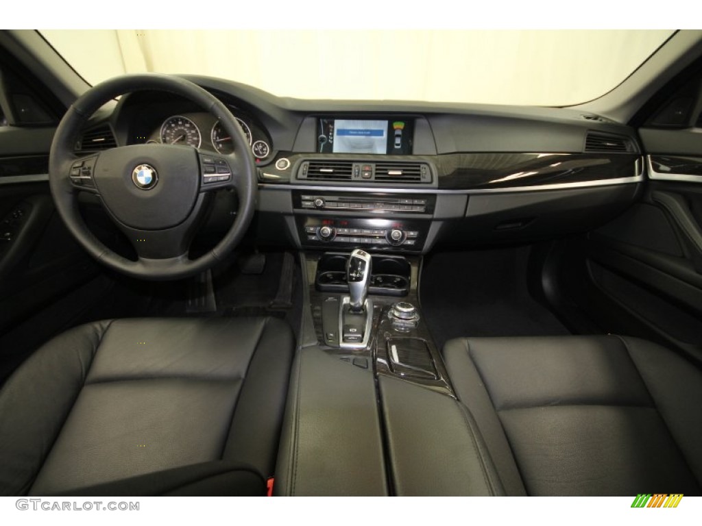 2011 5 Series 550i Sedan - Titanium Silver Metallic / Black photo #4