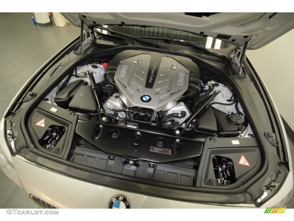 2011 5 Series 550i Sedan - Titanium Silver Metallic / Black photo #46