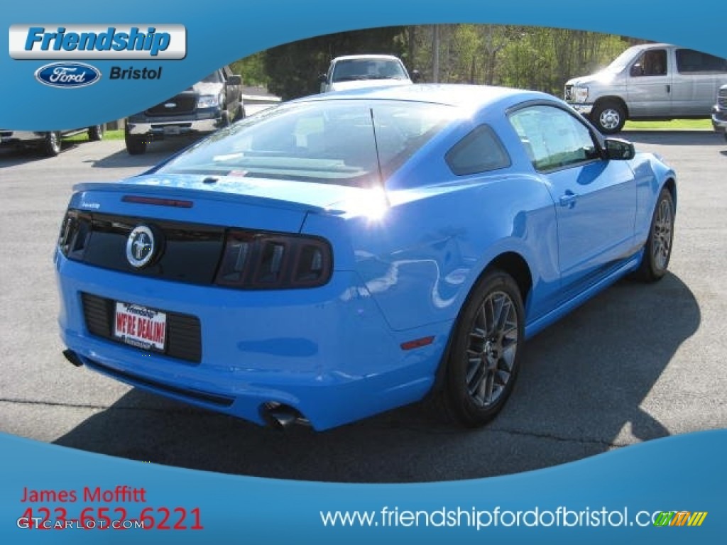 2013 Mustang V6 Mustang Club of America Edition Coupe - Grabber Blue / Charcoal Black photo #6