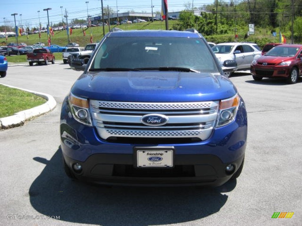 2013 Explorer XLT EcoBoost - Deep Impact Blue Metallic / Medium Light Stone photo #3