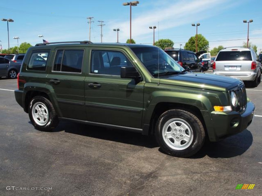 2009 Patriot Sport 4x4 - Jeep Green Metallic / Dark Slate Gray/Medium Slate Gray photo #2