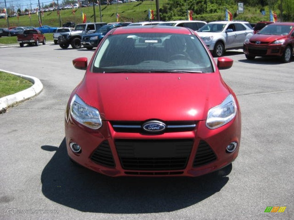 2012 Focus SE 5-Door - Red Candy Metallic / Charcoal Black photo #3