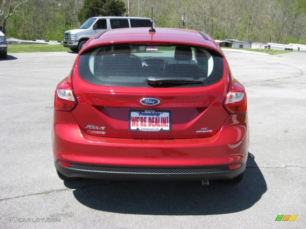 2012 Focus SE 5-Door - Red Candy Metallic / Charcoal Black photo #7