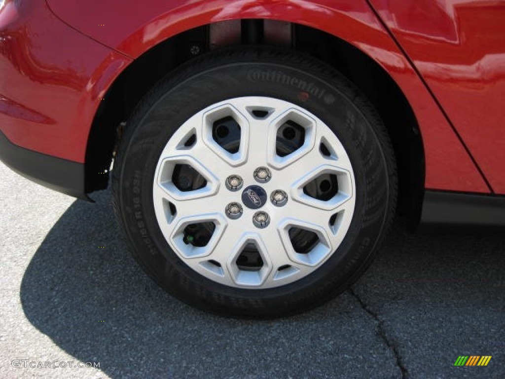 2012 Focus SE 5-Door - Red Candy Metallic / Charcoal Black photo #10