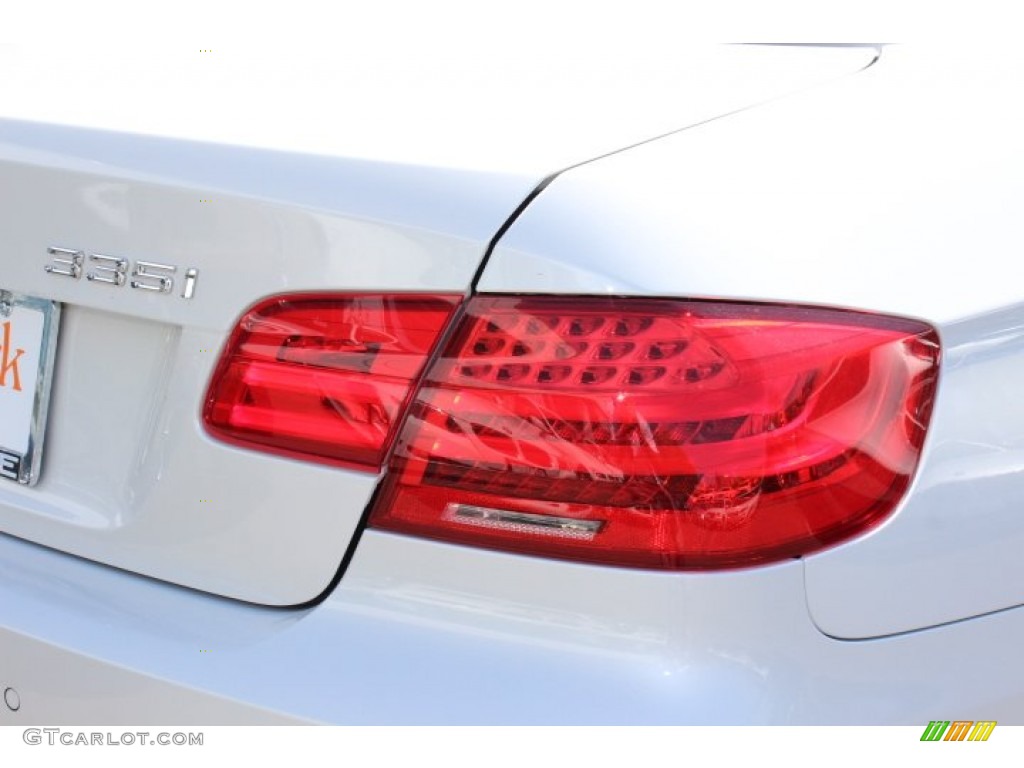 2011 3 Series 335i xDrive Coupe - Mineral White Metallic / Coral Red/Black Dakota Leather photo #22