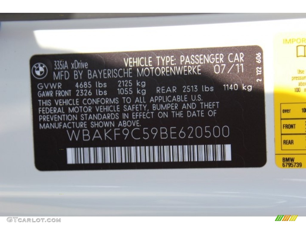 2011 3 Series 335i xDrive Coupe - Mineral White Metallic / Coral Red/Black Dakota Leather photo #32