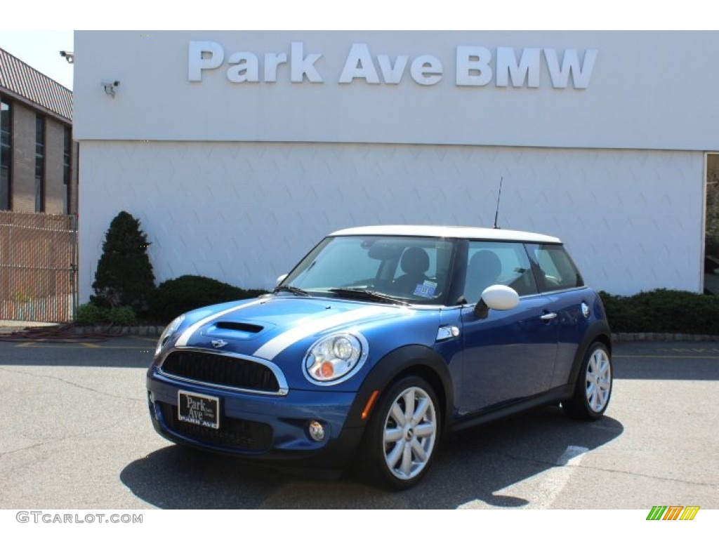 Lightning Blue Metallic Mini Cooper