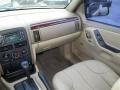 Champagne Pearlcoat - Grand Cherokee Laredo Photo No. 18