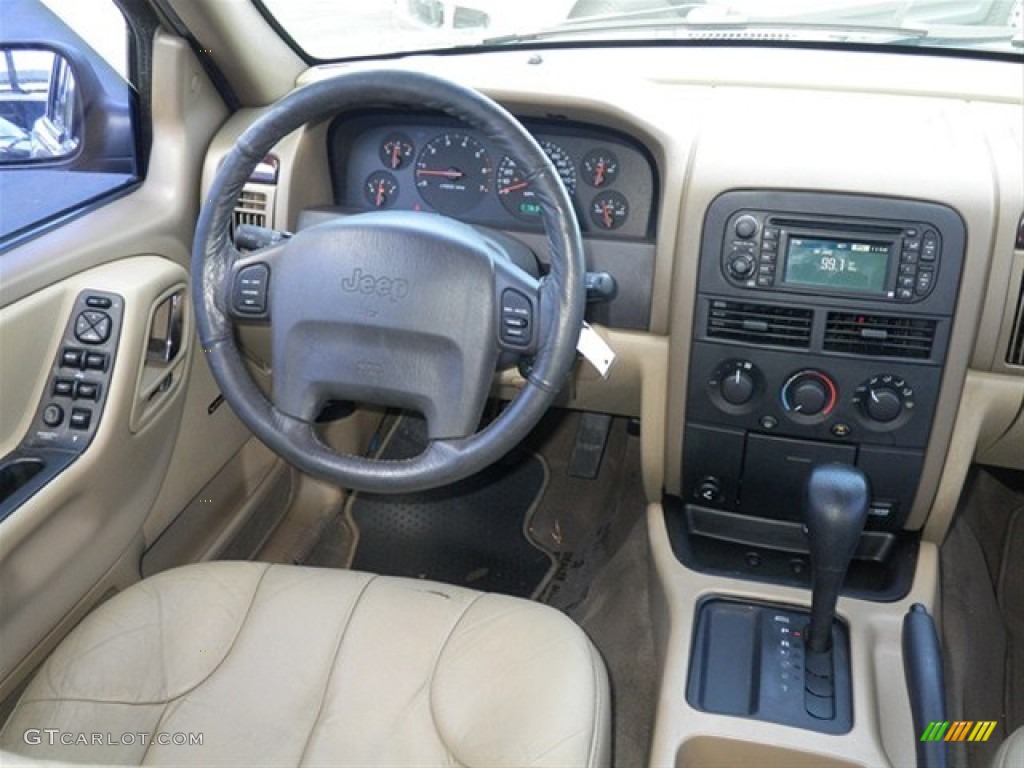 2000 Grand Cherokee Laredo - Champagne Pearlcoat / Camel photo #20