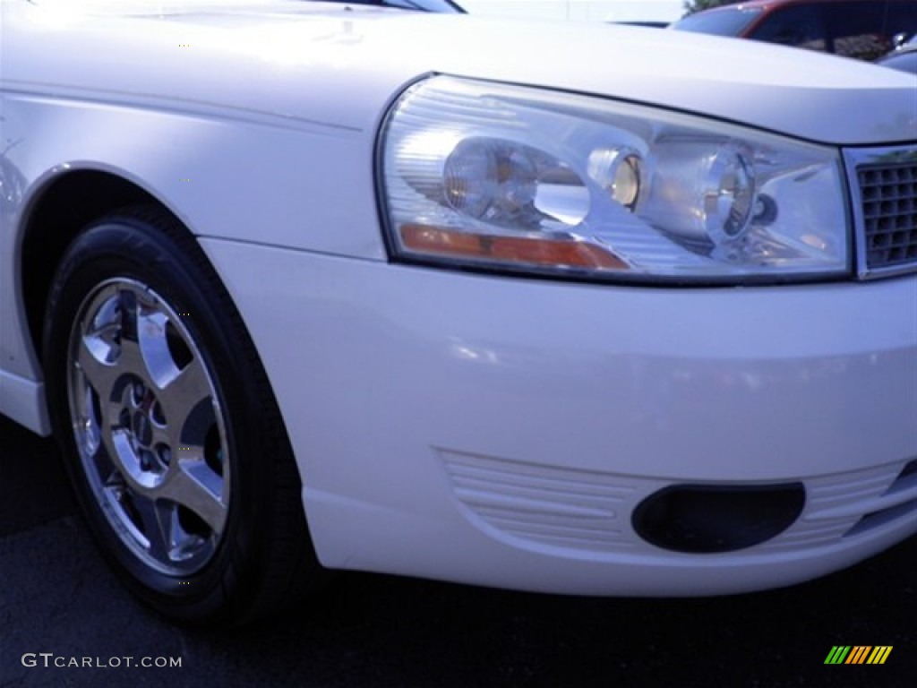 2005 L Series L300 Sedan - Cream White / Tan photo #2