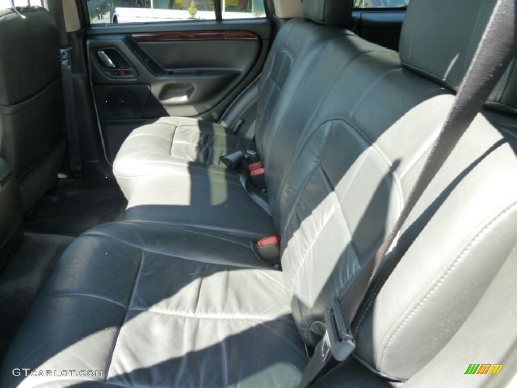 2004 Grand Cherokee Limited 4x4 - Bright Silver Metallic / Dark Slate Gray photo #19