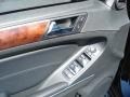 Black - ML 63 AMG 4Matic Photo No. 15