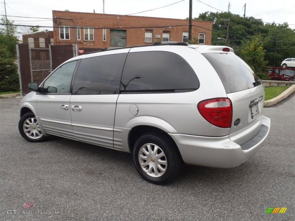 2002 Town & Country LXi AWD - Bright Silver Metallic / Navy Blue photo #3