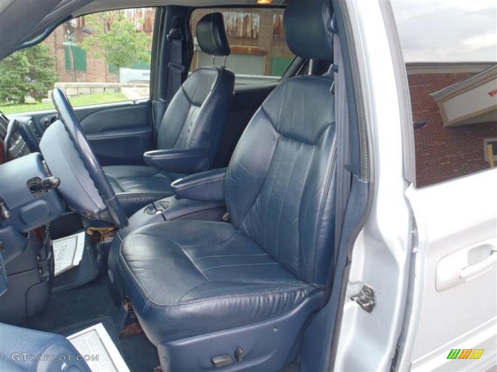 Navy Blue Interior 2002 Chrysler Town & Country LXi AWD Photo #63813042