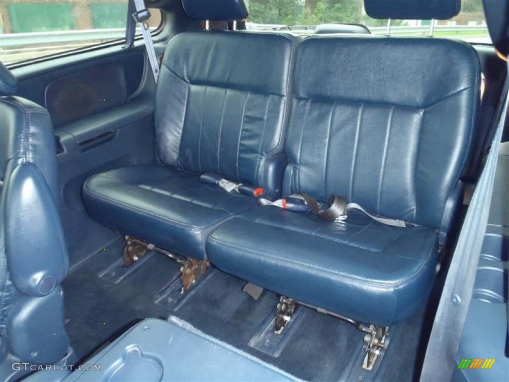 Navy Blue Interior 2002 Chrysler Town & Country LXi AWD Photo #63813060