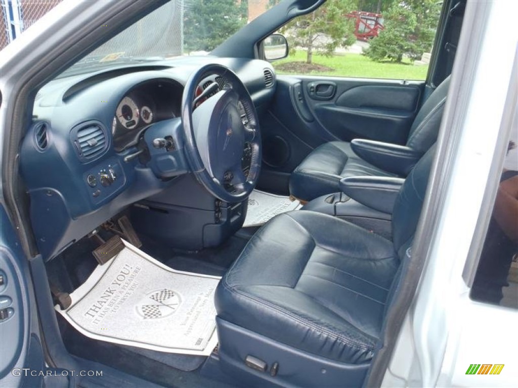 2002 Town & Country LXi AWD - Bright Silver Metallic / Navy Blue photo #36