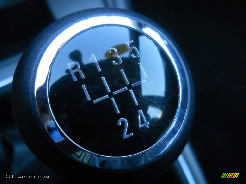 2008 Astra XE Sedan - Arctic White / Charcoal photo #11