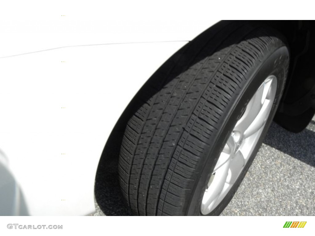 2009 Rogue SL AWD - Phantom White / Black photo #18