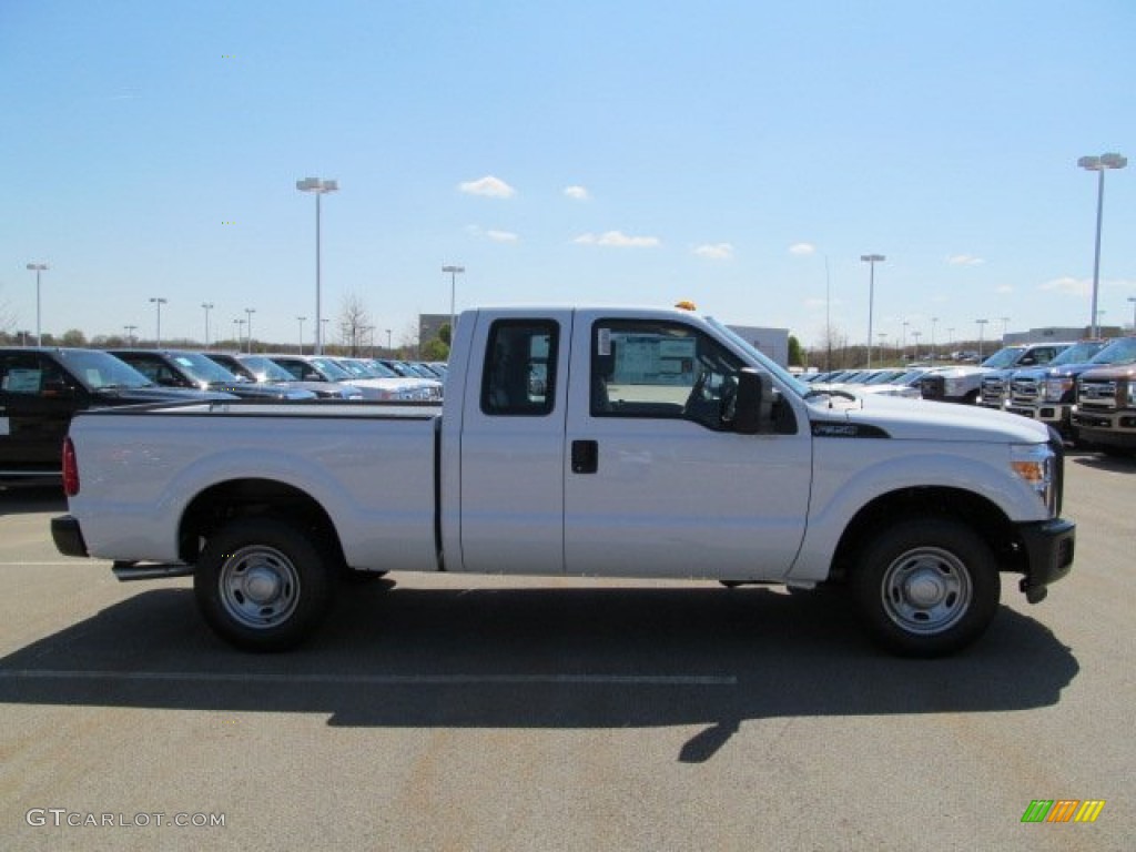 2012 F350 Super Duty XL SuperCab - Oxford White / Steel photo #2