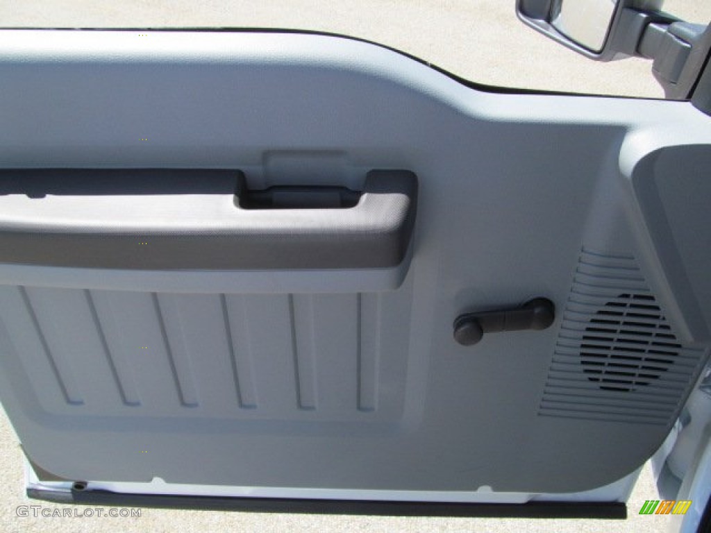 2012 F350 Super Duty XL SuperCab - Oxford White / Steel photo #19