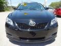 Black - Camry SE Photo No. 13