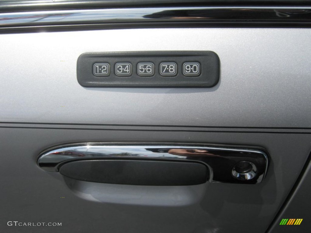 2006 Grand Marquis LS Ultimate - Silver Birch Metallic / Medium Light Stone photo #9